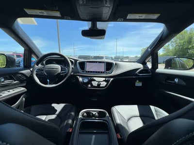 2027 Chrysler Pacifica PACIFICA SELECT AWD