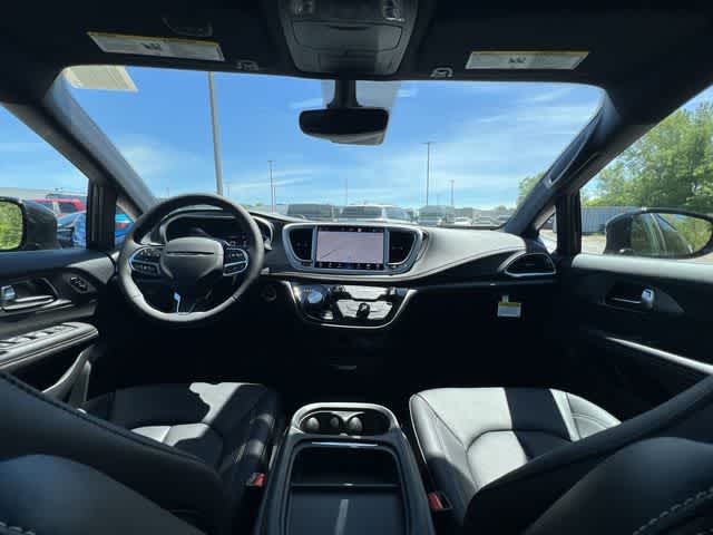 2027 Chrysler Pacifica PACIFICA SELECT AWD