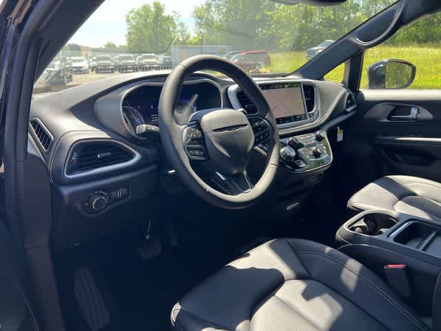 2027 Chrysler Pacifica PACIFICA SELECT AWD