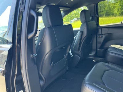 2027 Chrysler Pacifica PACIFICA SELECT AWD