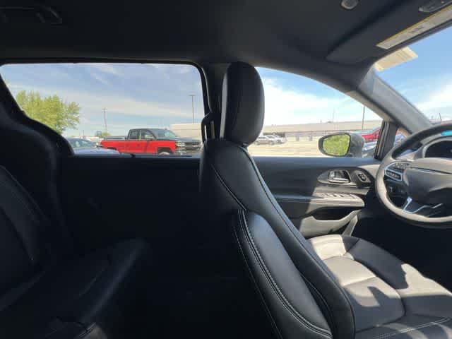 2027 Chrysler Pacifica PACIFICA SELECT AWD
