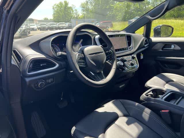 2027 Chrysler Pacifica PACIFICA SELECT AWD