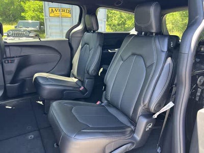 2027 Chrysler Pacifica PACIFICA SELECT AWD