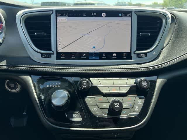 2027 Chrysler Pacifica PACIFICA SELECT AWD