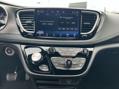 2027 Chrysler Pacifica PACIFICA SELECT AWD