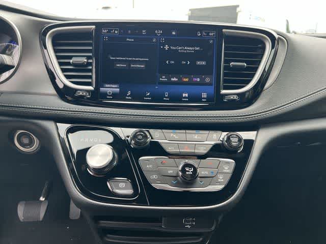 2027 Chrysler Pacifica PACIFICA SELECT AWD