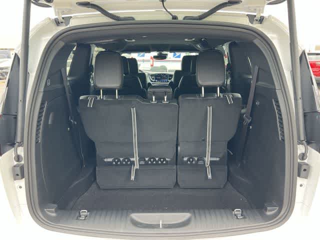 2027 Chrysler Pacifica PACIFICA SELECT AWD