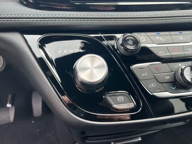 2027 Chrysler Pacifica PACIFICA SELECT AWD