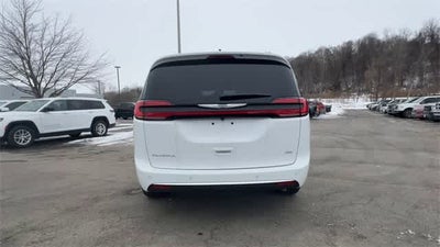 2026 Chrysler Pacifica PACIFICA SELECT AWD