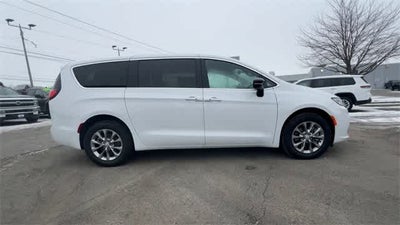 2026 Chrysler Pacifica PACIFICA SELECT AWD