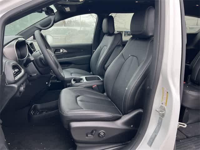 2026 Chrysler Pacifica PACIFICA SELECT AWD