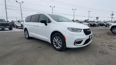 2026 Chrysler Pacifica PACIFICA SELECT AWD