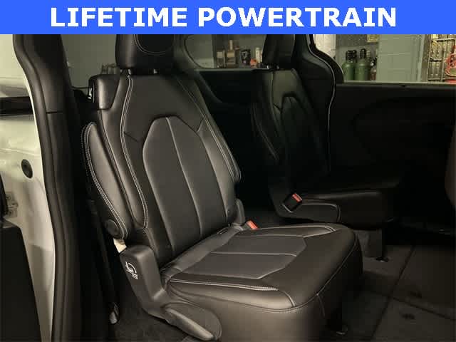 2026 Chrysler Pacifica PACIFICA SELECT AWD