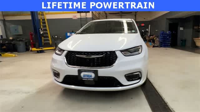 2026 Chrysler Pacifica PACIFICA SELECT AWD