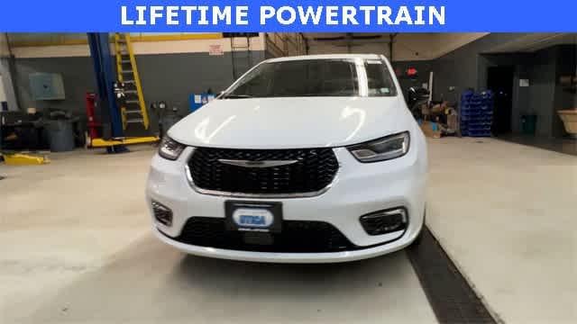 2026 Chrysler Pacifica PACIFICA SELECT AWD