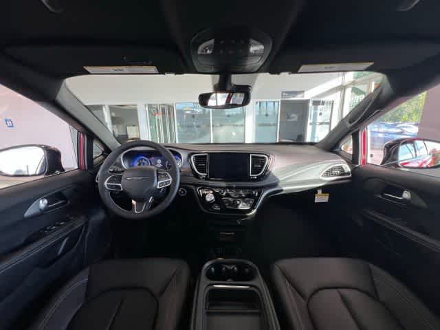 2027 Chrysler Pacifica PACIFICA SELECT AWD