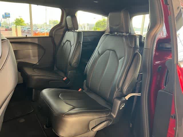 2027 Chrysler Pacifica PACIFICA SELECT AWD