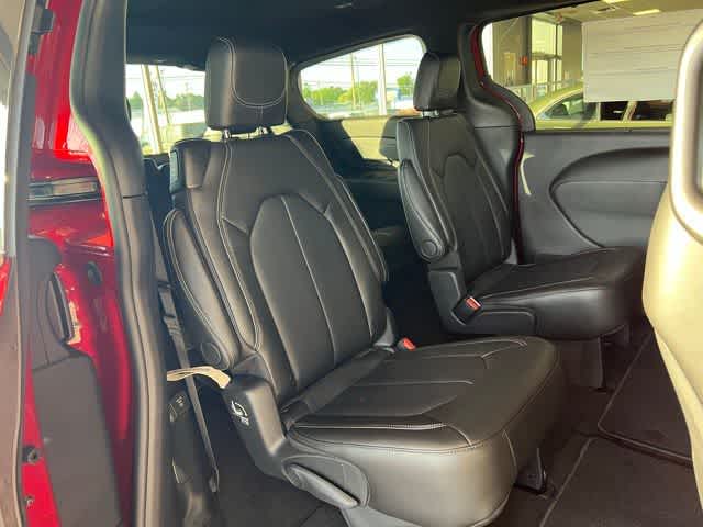2027 Chrysler Pacifica PACIFICA SELECT AWD