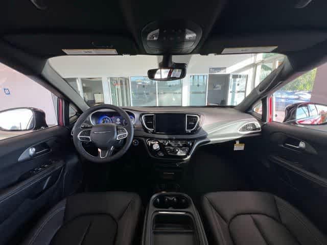2027 Chrysler Pacifica PACIFICA SELECT AWD