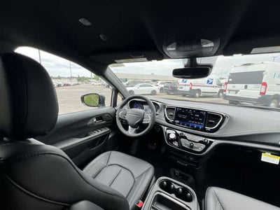 2027 Chrysler Pacifica PACIFICA SELECT AWD