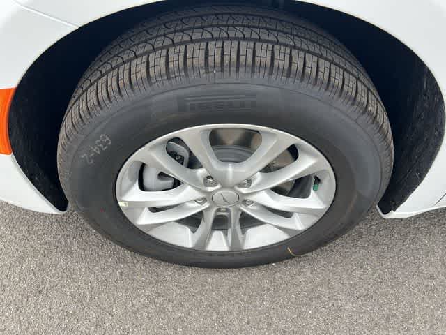 2027 Chrysler Pacifica PACIFICA SELECT AWD