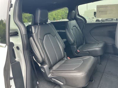 2027 Chrysler Pacifica PACIFICA SELECT AWD