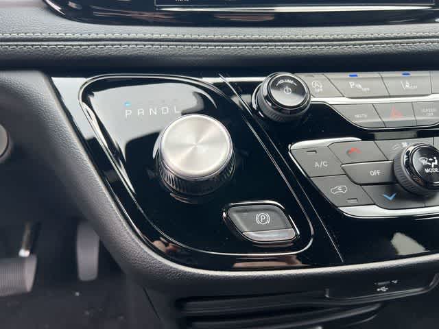 2027 Chrysler Pacifica PACIFICA SELECT AWD