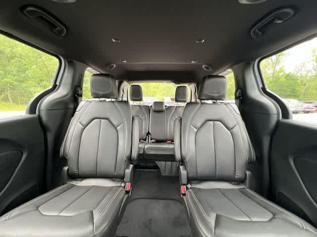 2027 Chrysler Pacifica PACIFICA SELECT AWD