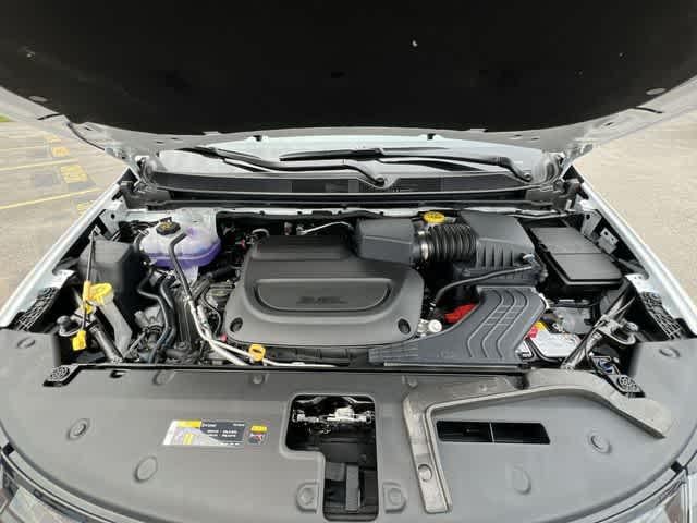 2027 Chrysler Pacifica PACIFICA SELECT AWD
