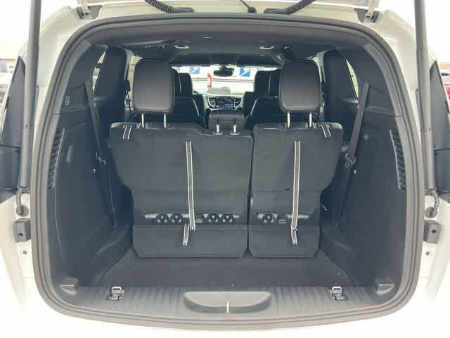 2027 Chrysler Pacifica PACIFICA SELECT AWD