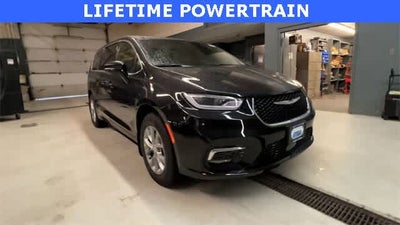 2026 Chrysler Pacifica PACIFICA SELECT AWD