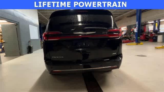 2026 Chrysler Pacifica PACIFICA SELECT AWD