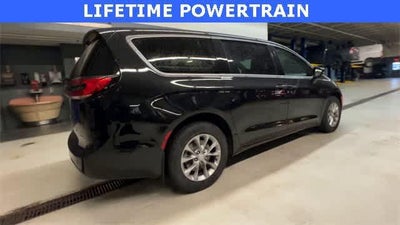 2026 Chrysler Pacifica PACIFICA SELECT AWD