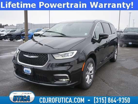 2026 Chrysler Pacifica PACIFICA SELECT AWD