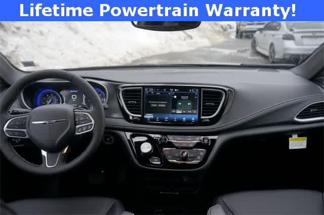 2026 Chrysler Pacifica PACIFICA SELECT AWD
