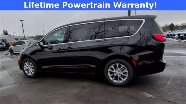 2026 Chrysler Pacifica PACIFICA SELECT AWD
