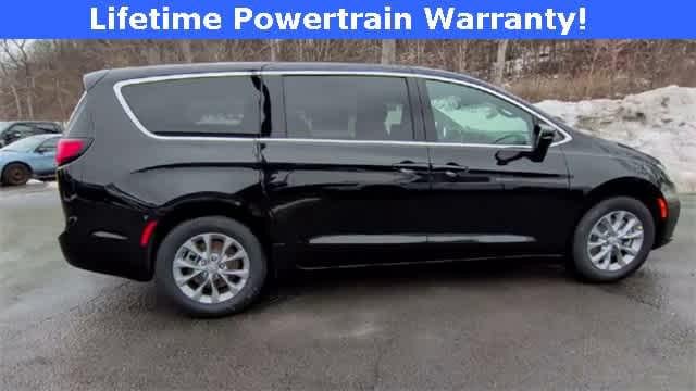 2026 Chrysler Pacifica PACIFICA SELECT AWD
