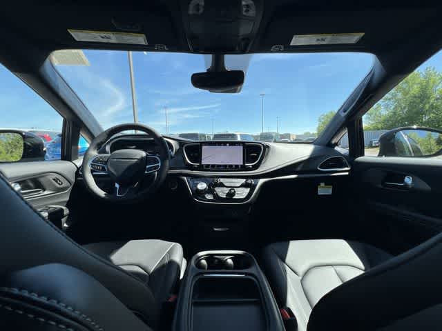 2027 Chrysler Pacifica PACIFICA SELECT AWD