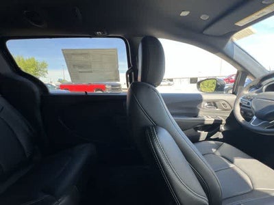 2027 Chrysler Pacifica PACIFICA SELECT AWD