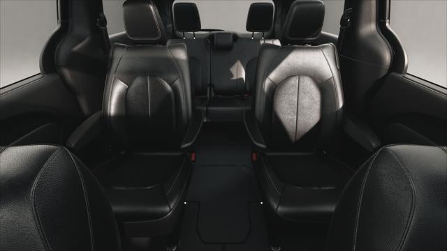 2027 Chrysler Pacifica PACIFICA SELECT AWD