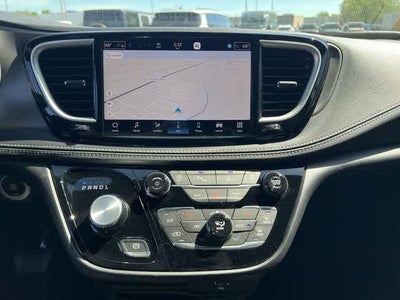 2027 Chrysler Pacifica PACIFICA SELECT AWD