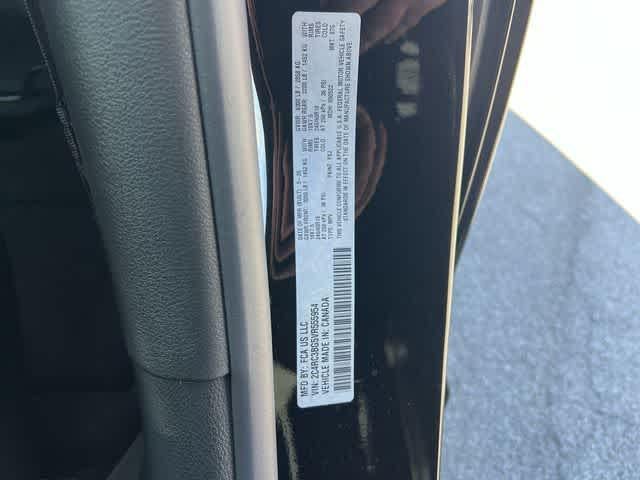 2027 Chrysler Pacifica PACIFICA SELECT AWD