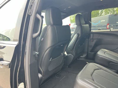 2027 Chrysler Pacifica PACIFICA SELECT AWD