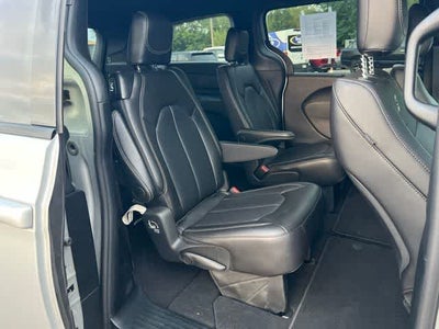 2026 Chrysler Pacifica Select AWD