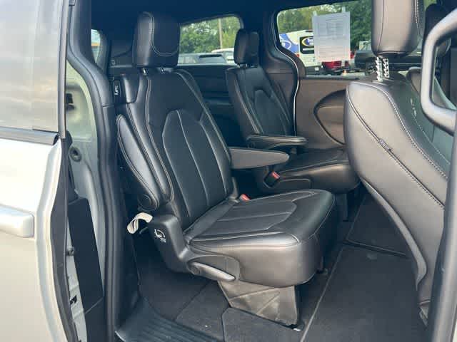 2026 Chrysler Pacifica Select AWD