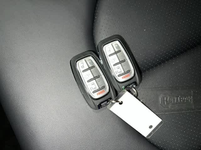 2026 Chrysler Pacifica Select AWD