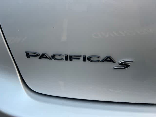 2026 Chrysler Pacifica Select AWD