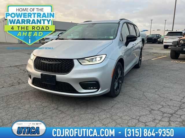 2026 Chrysler Pacifica Select AWD