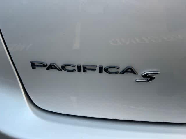 2026 Chrysler Pacifica Select AWD