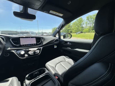 2027 Chrysler Pacifica PACIFICA SELECT AWD